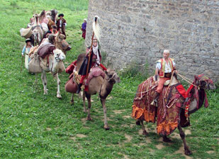 la caravane de samarkand arrive au château